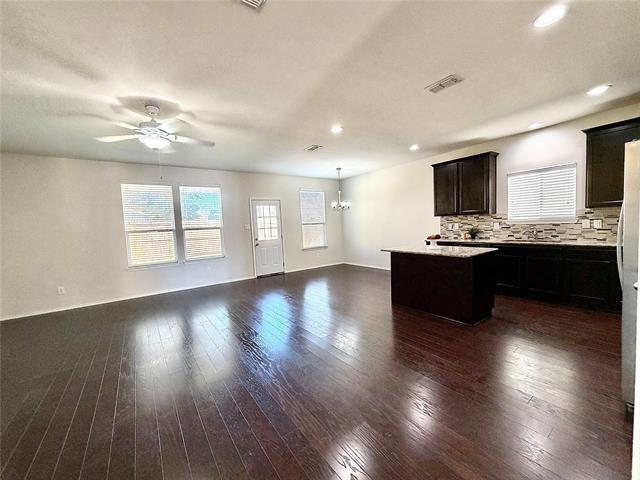 412 Magma Dr Fort Worth, TX 76131 photo 2
