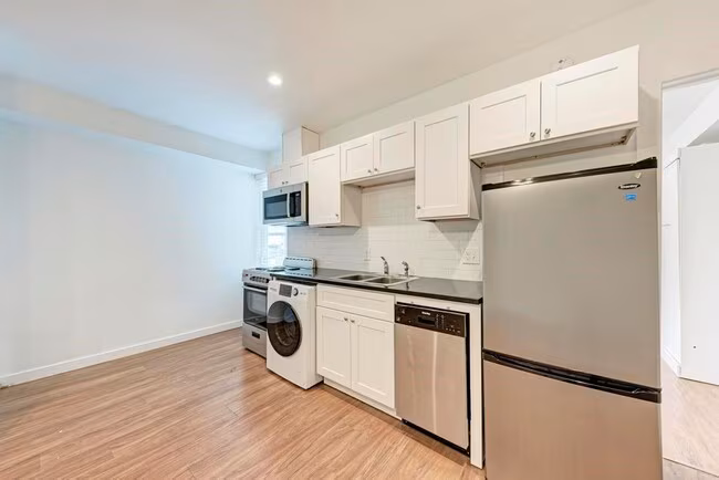 Park Avenue 107 photo 4
