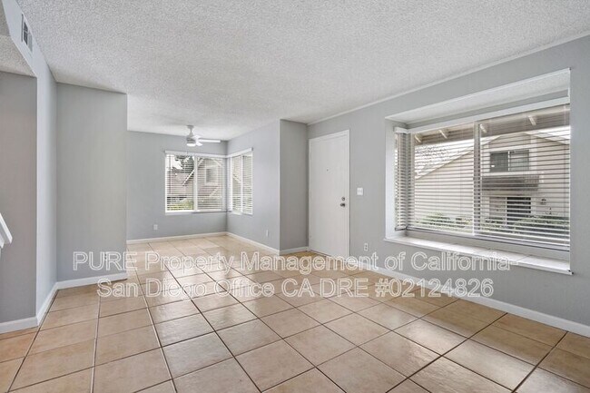7483 Tooma St San Diego, CA 92139 photo 2