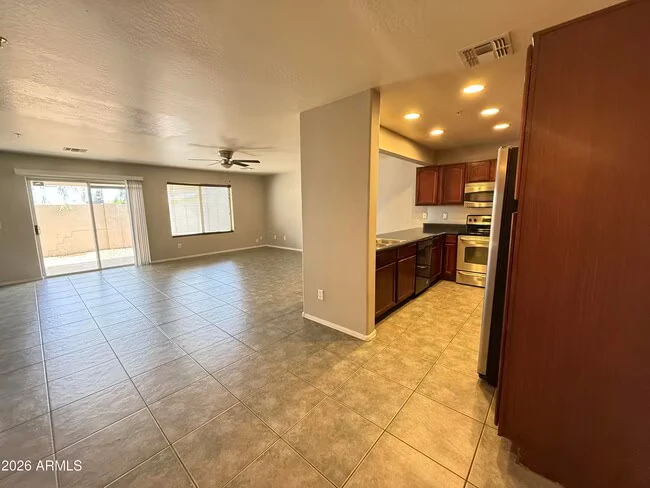 16015 N 30th St Phoenix, AZ 85032 photo 4