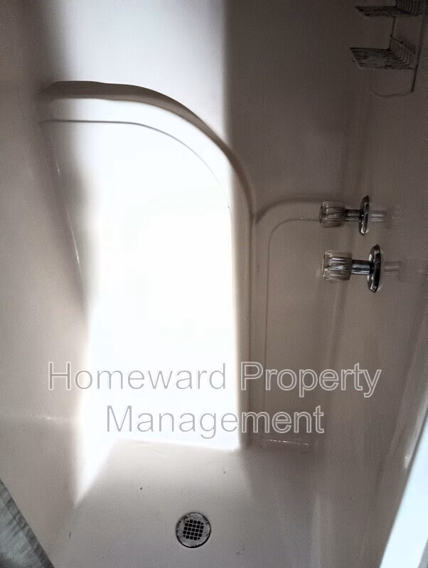 3803 Meadowbrook Dr Fort Worth, TX 76103 photo 3
