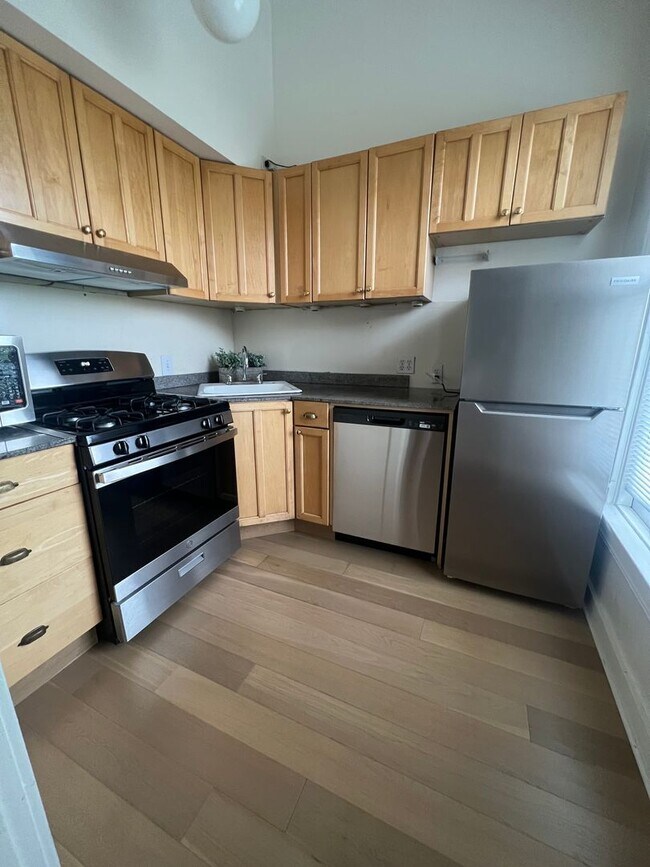 3426 Sacramento Street, San Francisco, CA 94118 photo 3