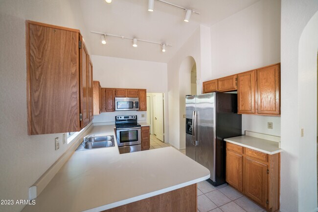 9210 N 104th Pl Scottsdale, AZ 85258 photo 2