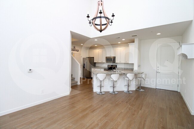 2511 W Queen Creek Rd Chandler, AZ 85248 photo 3