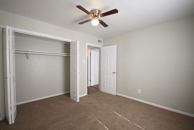 Dover Apartments photo 5