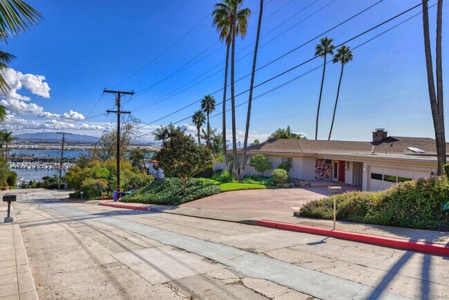 3125 Qualtrough St San Diego, CA 92106 photo 2