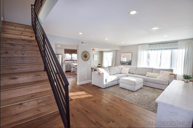 845 E Ave Coronado, CA 92118 photo 3