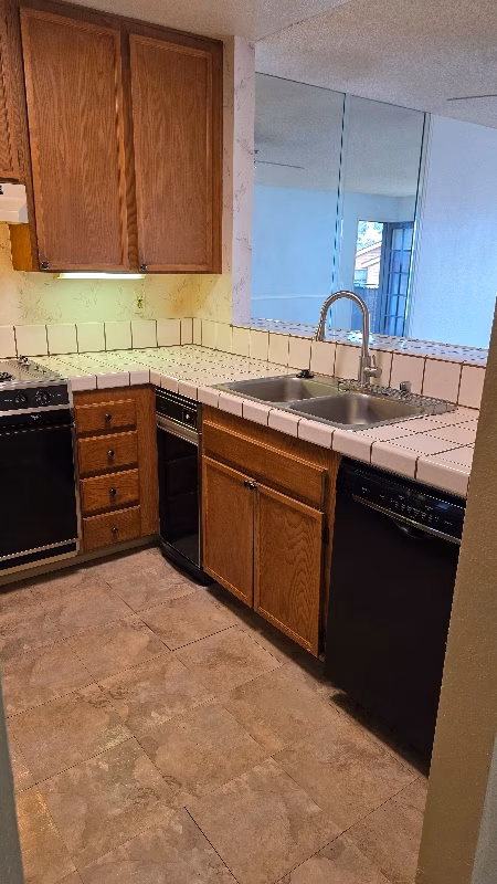 5990 Dandridge Ln San Diego, CA 92115 photo 3