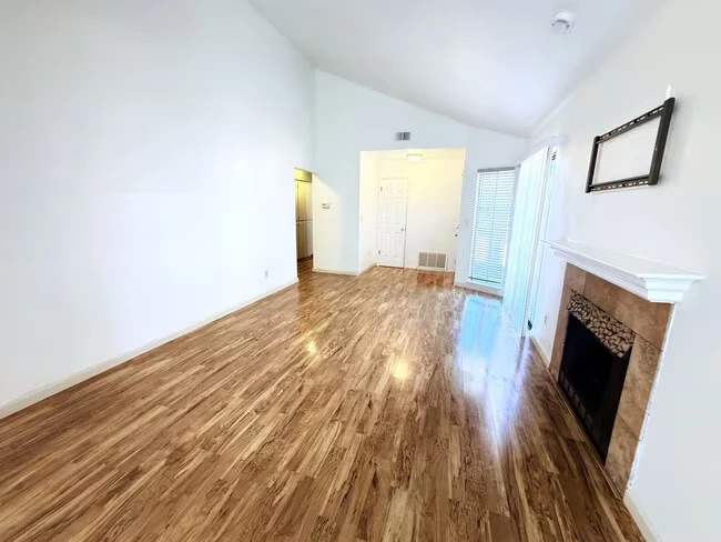 208 Grovewood Loop N Brentwood, CA 94513 photo 4