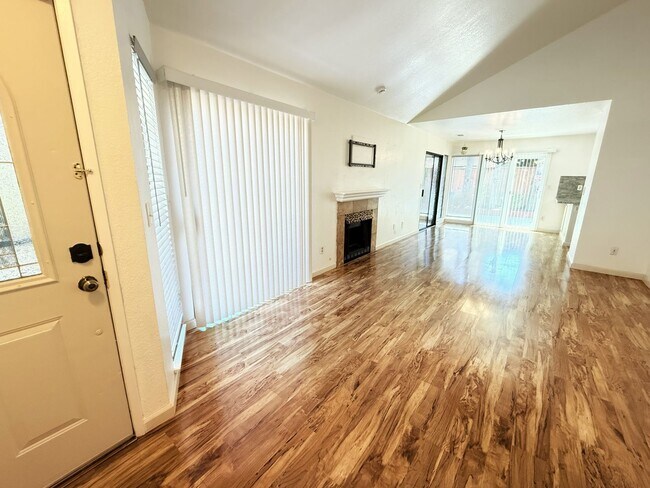 208 Grovewood Loop N Brentwood, CA 94513 photo 3