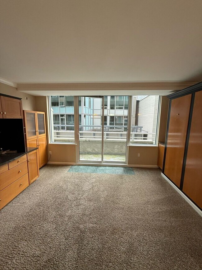 2600 2nd Ave Seattle, WA 98121 photo 5