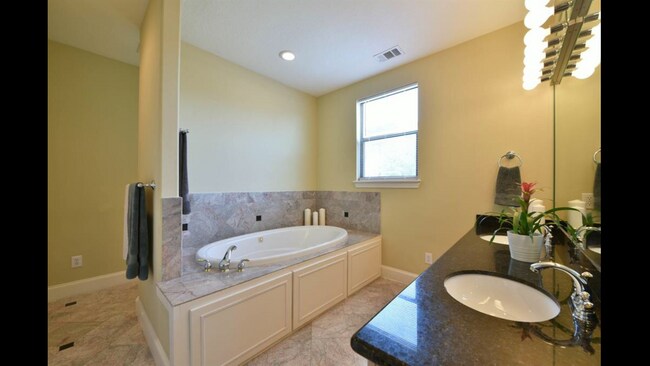 4305 Eli Street, Houston, TX 77007 photo 3