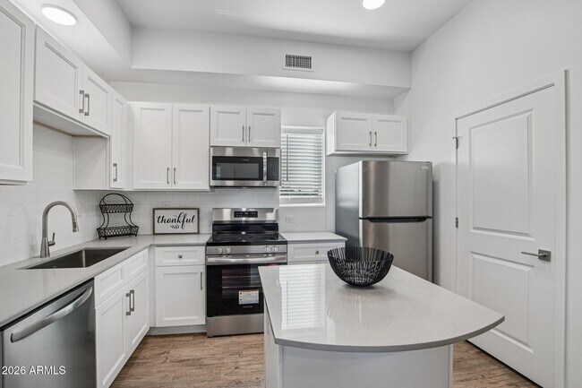 Williams Court photo 3