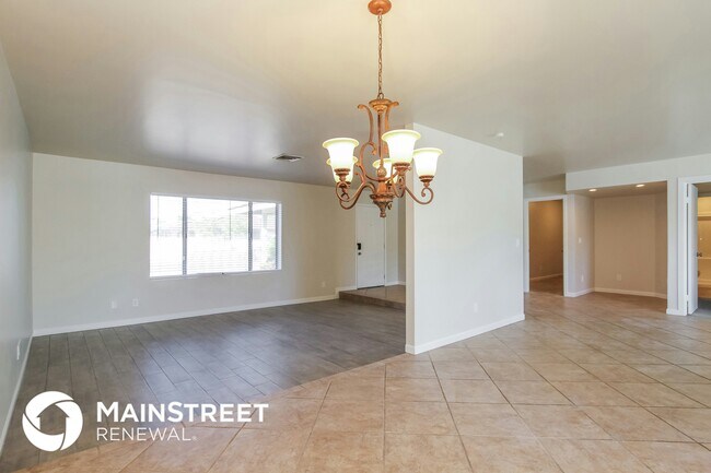 15607 N 60th Ave Glendale, AZ 85306 photo 5