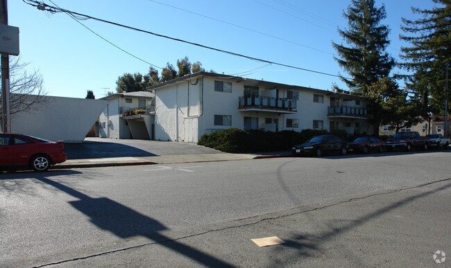 Rainbow Apartments photo 3