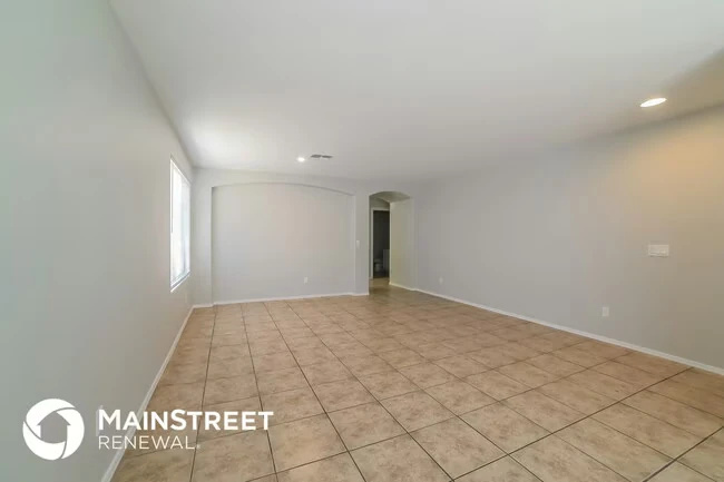 2214 S 114th Ln Avondale, AZ 85323 photo 5