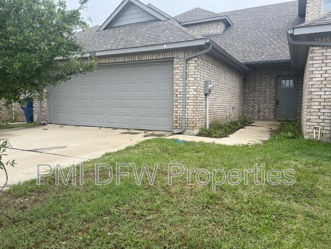 204 Stone Circle, Wylie, TX 75098 photo 2