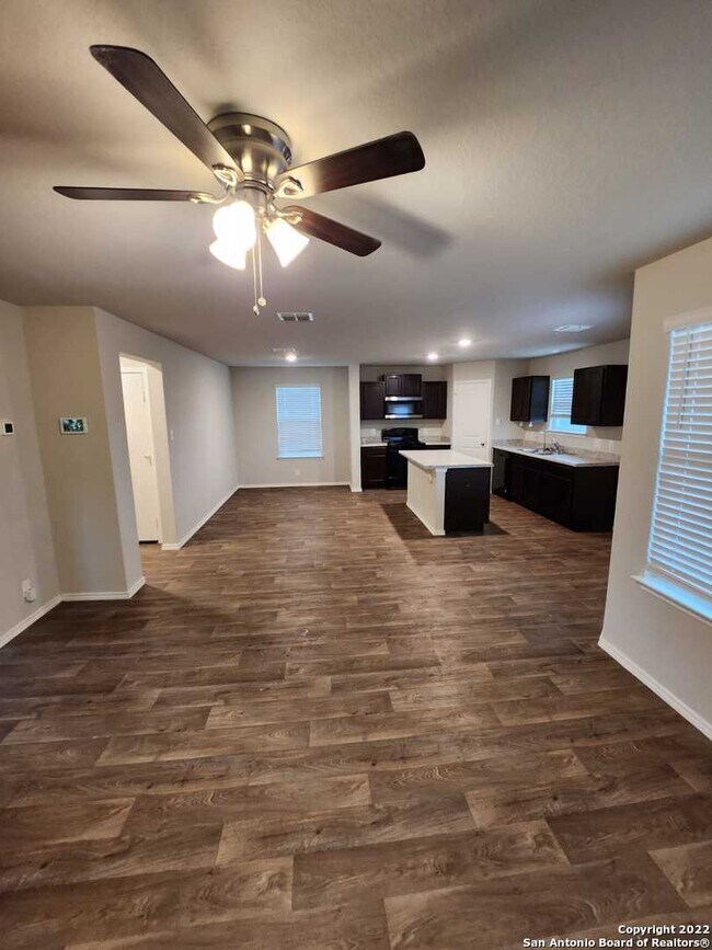5507 Rosillo Bluff San Antonio, TX 78222 photo 3