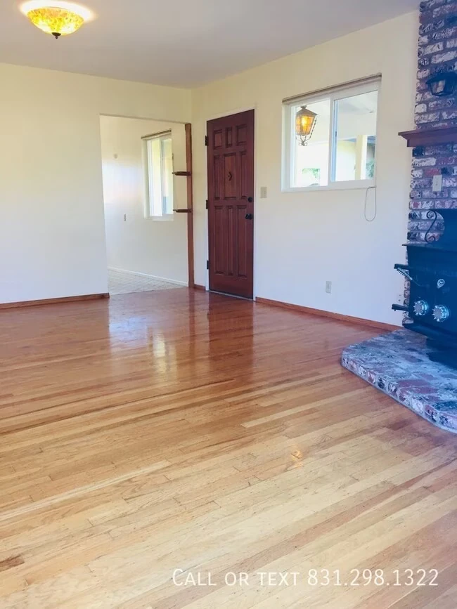 501 Spruce St Aptos, CA 95003 photo 3