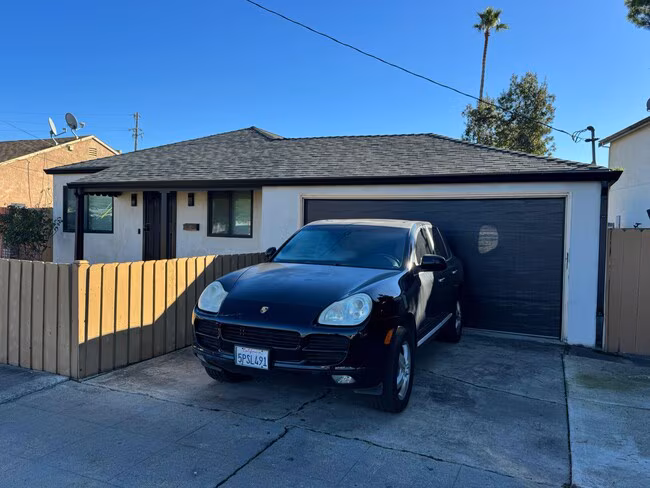 317 Tennyson Rd Hayward, CA 94544 photo 2
