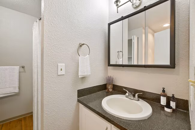 Madrona Estates photo 4