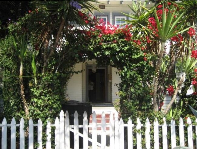 915 25th St San Diego, CA 92102 photo 2