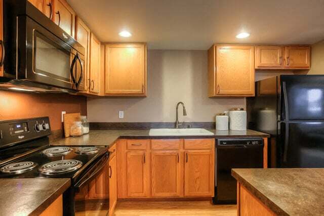Canterbury Apartments photo 3