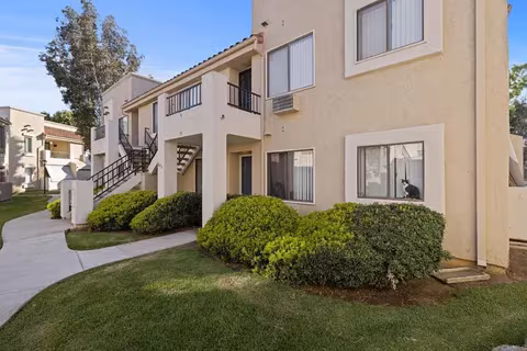 8476 New Salem St San Diego, CA 92126 photo 2