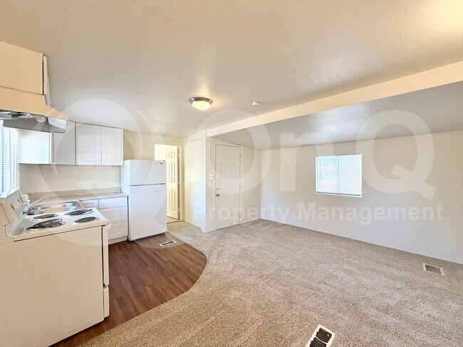 229 N Palm St Gilbert, AZ 85234 photo 3