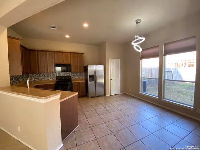 6727 Terra Rye San Antonio, TX 78240 photo 2