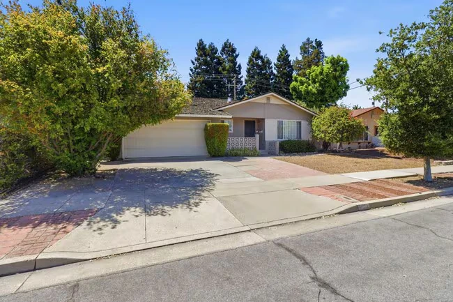 1571 Finch Way Sunnyvale, CA 94087 photo 3