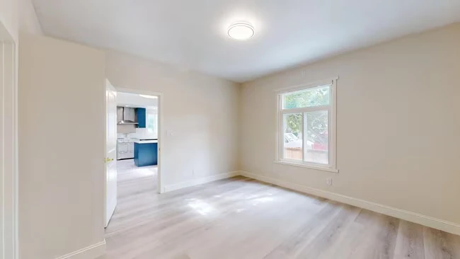 976 Masson Ave San Bruno, CA 94066 photo 3