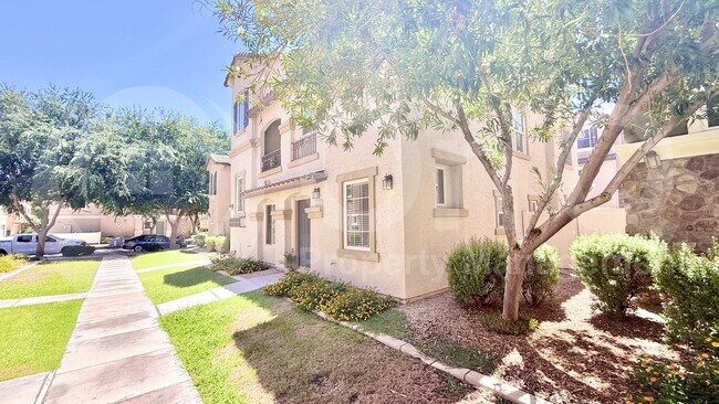 1336 S Sabino Dr Gilbert, AZ 85296 photo 2