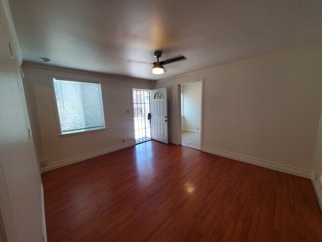 Cute  Cozy 1 Bedroom/ 1 Bath House in San Leandro, Ca. photo 4