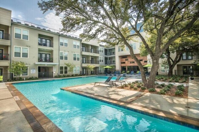 13301 Galleria Pl Farmers Branch, TX 75244 photo 3