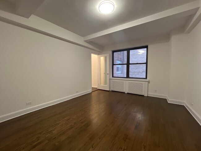 20 Fifth Avenue photo 2