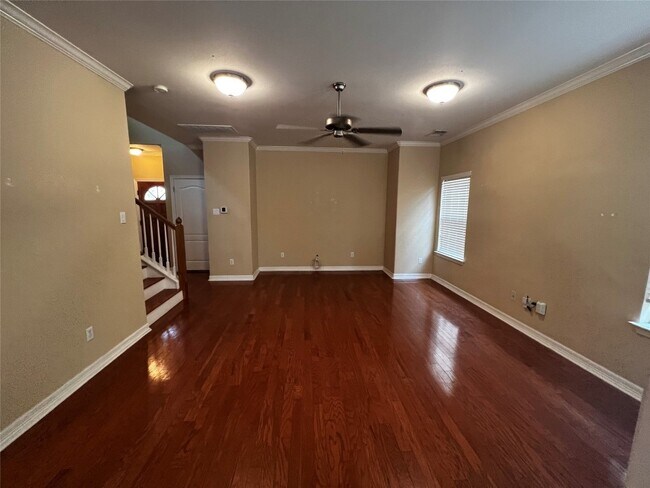 6704 Menchaca Rd Austin, TX 78745 photo 5