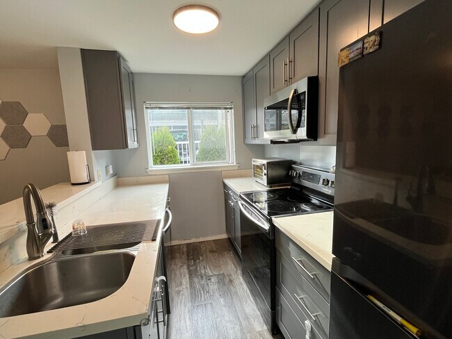 12530 109th Ct NE Kirkland, WA 98034 photo 5