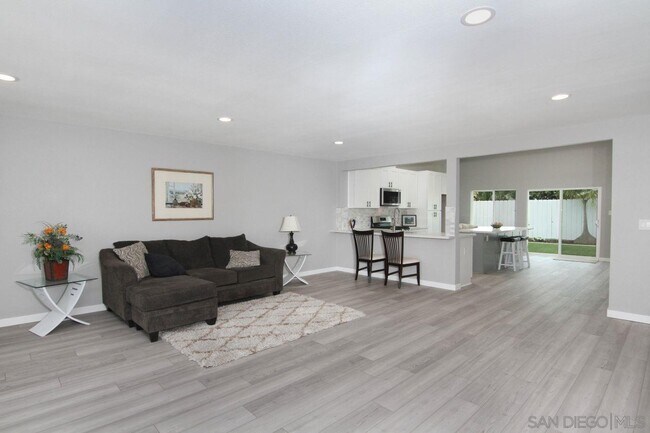 8580 Flanders Drive, San Diego, CA 92126 photo 4