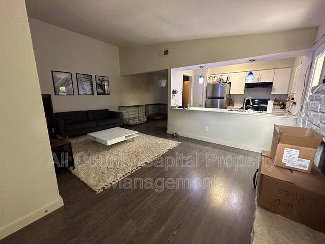 826 King Albert St Austin, TX 78745 photo 3