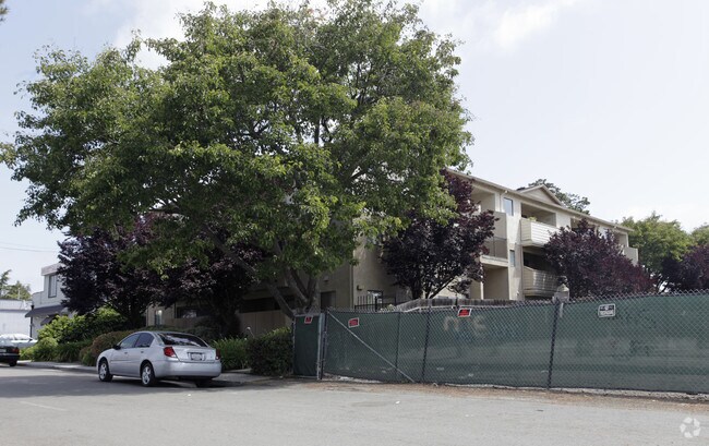 Baker Road Apartments photo 3