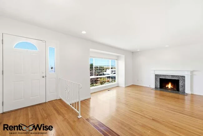 1955 Beach Park Blvd Foster City, CA 94404 photo 4