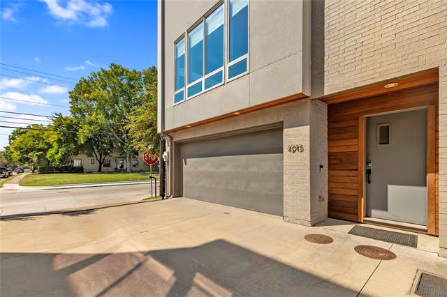 4915 Flitwick Court, Dallas, TX 75204 photo 3