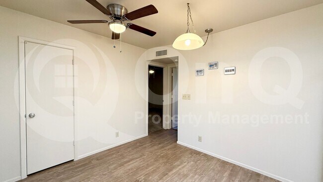 520 S Greenfield Rd Mesa, AZ 85206 photo 3