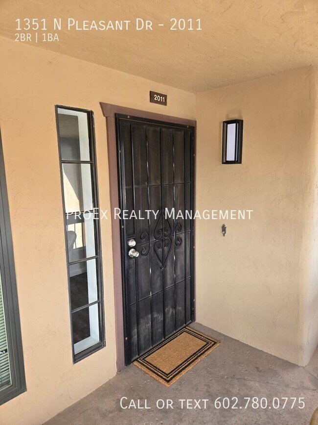 1351 N Pleasant Dr Chandler, AZ 85225 photo 2