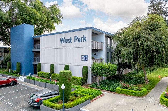 West Park Apartments photo 4