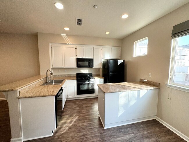 Perfect Shape Downtown Livermore Townhome in Palasage Community photo 3