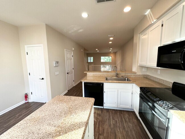Perfect Shape Downtown Livermore Townhome in Palasage Community photo 5