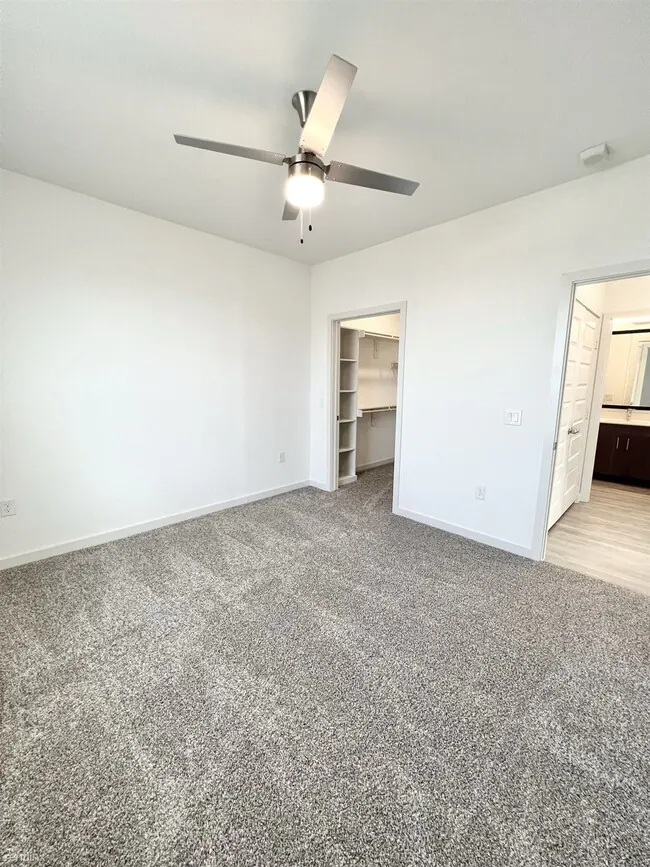 102 E South St Leander, TX 78641 photo 3