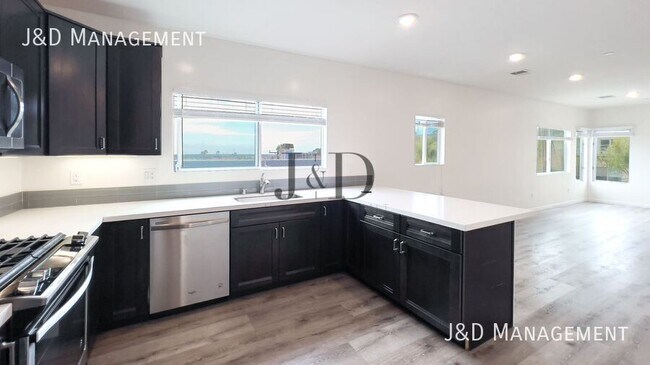 1138 Fresno St San Diego, CA 92110 photo 4